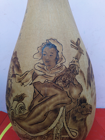 周强一作品10  葫芦烙画《昭君出塞》